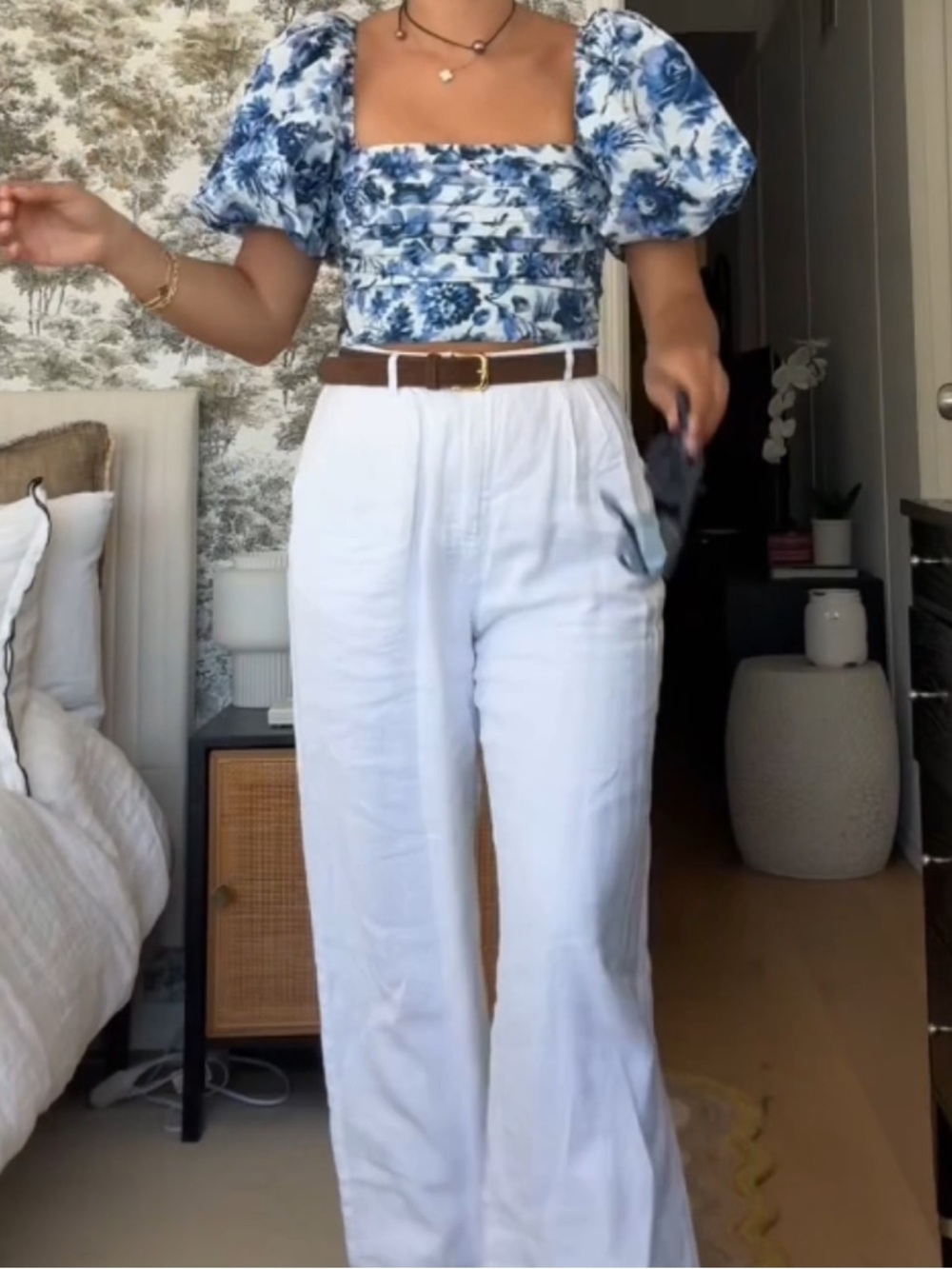 Abercrombie & Fitch Blue White Floral Puff-Sleeve Crop Top